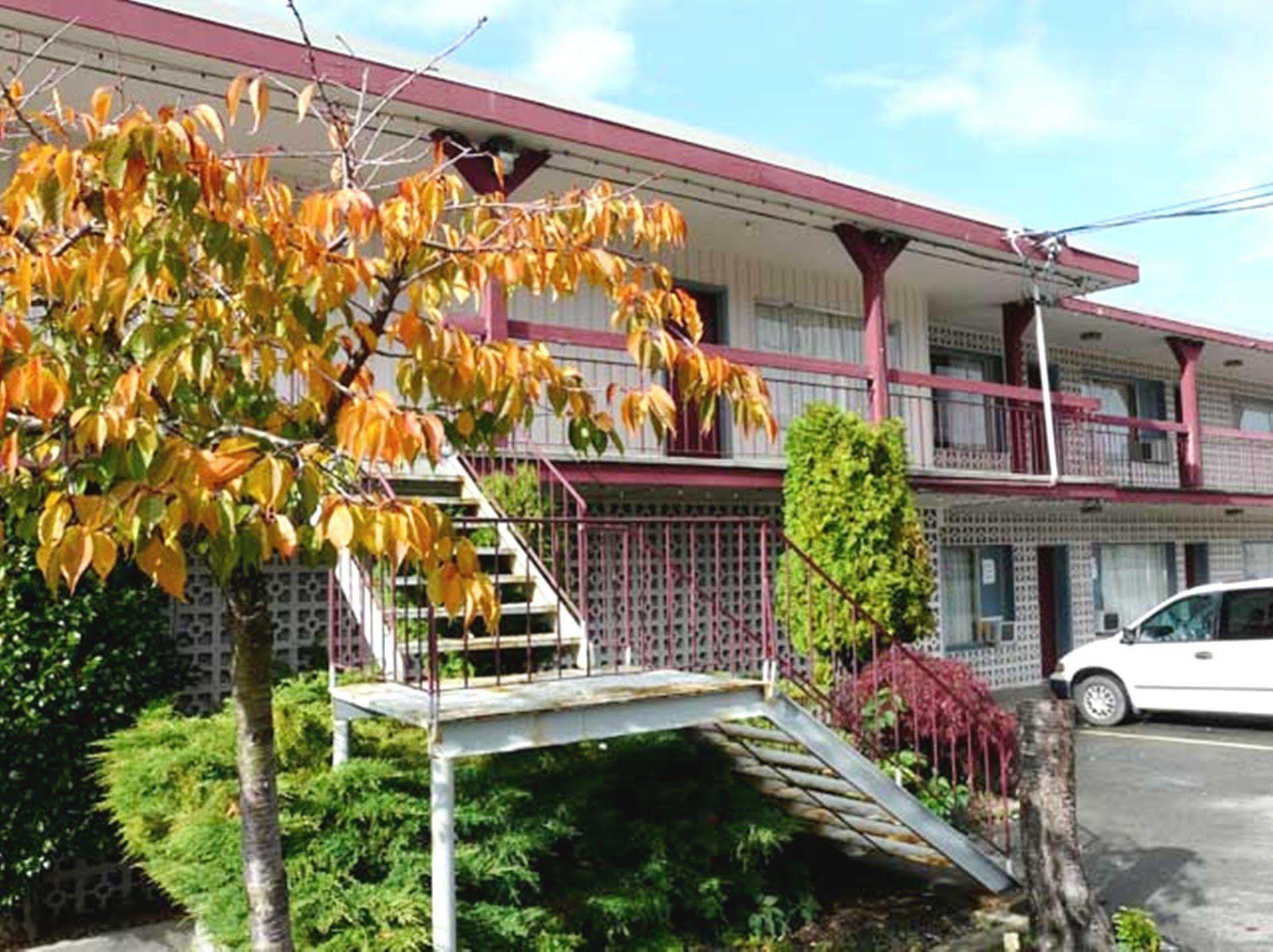 A-1 Alberni Inn Port Alberni Exteriör bild